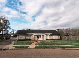 104 Catherine Cir, Victoria, TX 77901