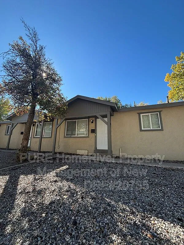 1 bed, 1.0 bath, $975 — Photo 1