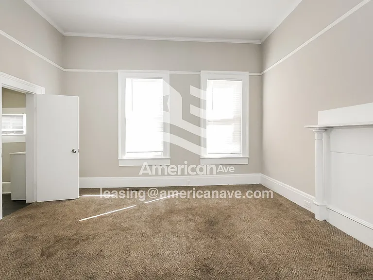 712941_009_wm_-_main_bedroom_13161157.jpg