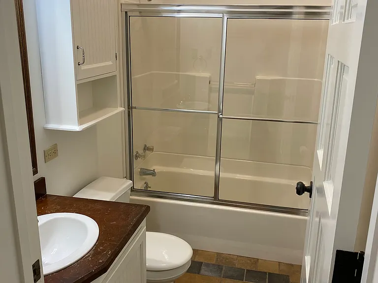 529 Saint Louis St — Photo 20