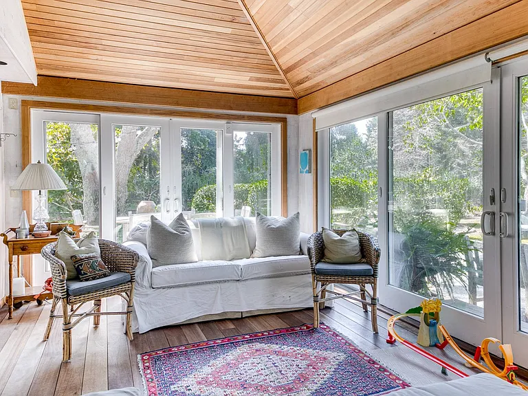 641 Montauk Hwy — Photo 17