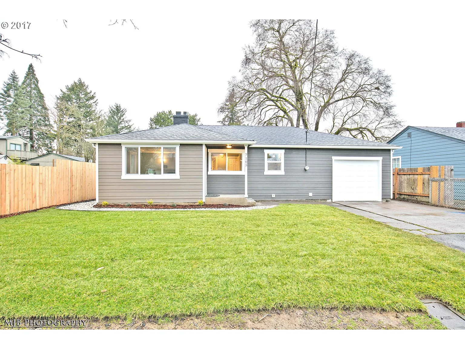 7105 SE Crystal Springs Blvd photo 1