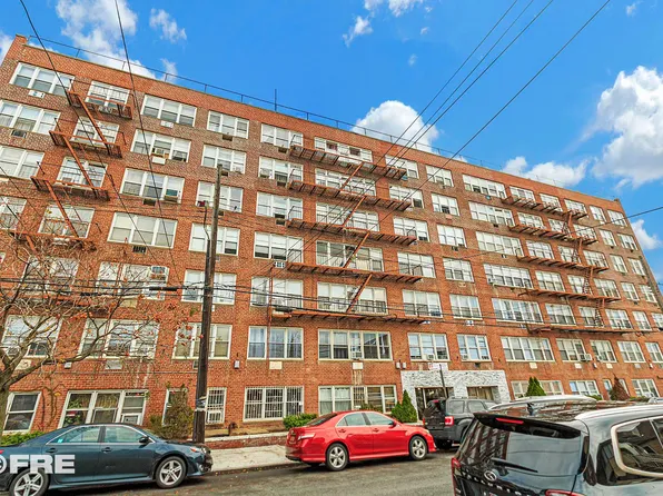 2555 East 12th Street image 1 of 25