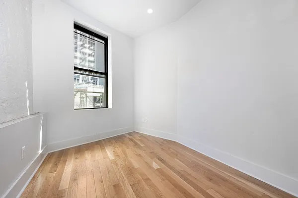 Rented by REAL New York | media 11