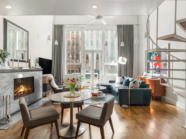 31 West 16th Street image 1 of 7