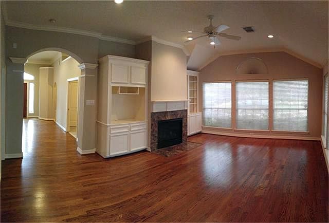 1st image of 515 Pine Creek Dr