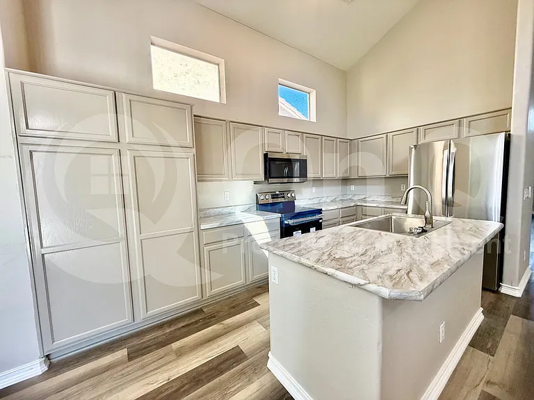 10378 E Saltillo Dr — Photo 10