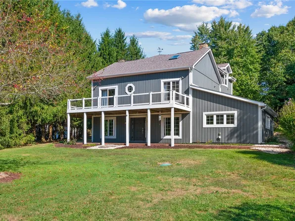 442 Old Blackhawk Rd, Beaver Falls, PA 15010