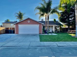 9379 N Paradise Ave, Delhi, CA 95315