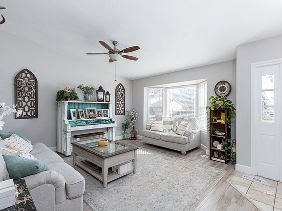 5th image of 2641 Sunnyside Ave