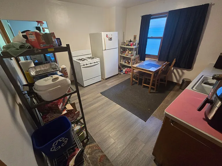 1129 E Meinecke Ave — Photo 3