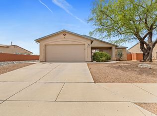 8032 S Sunrise Meadow Dr, Tucson, AZ 85747