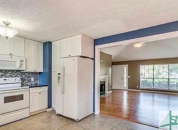 4th image of 104 Redan Dr