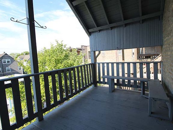4th image of 2108 W Wilson Ave Floor 3