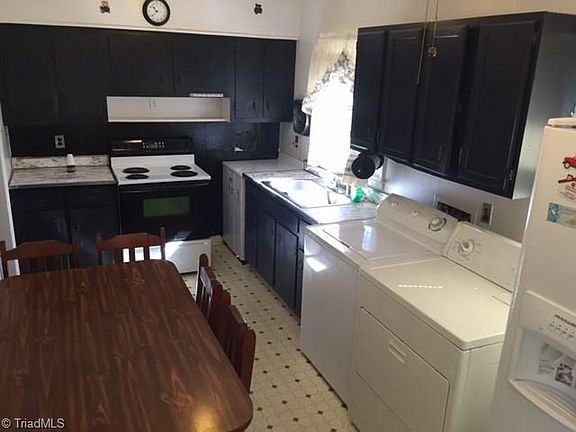 2nd image of 3714 Edgewood Dr