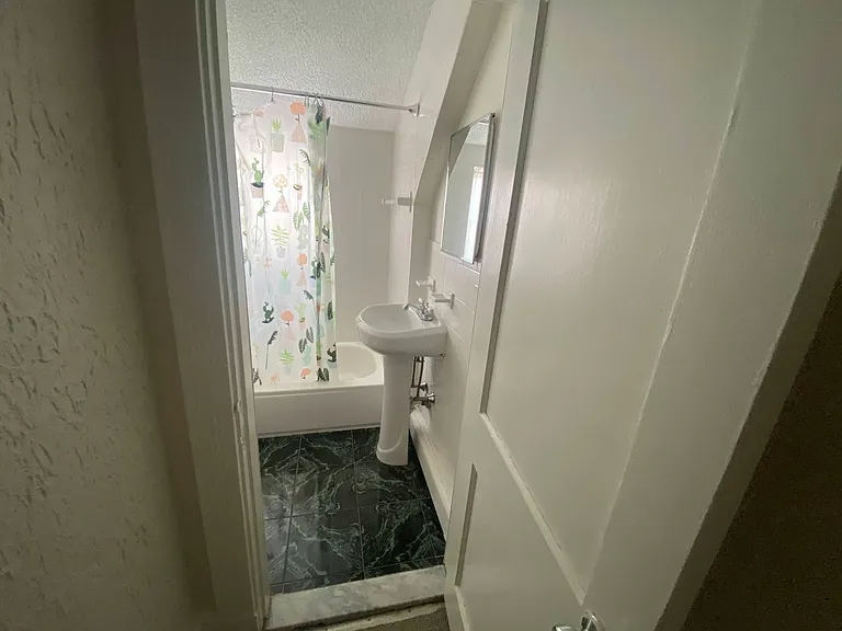 226 Harvard St #3 — Photo 11