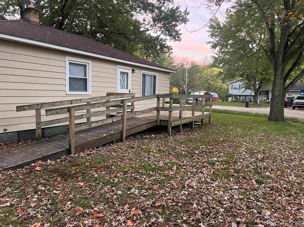 2148 Disch St, Flushing, MI 48433