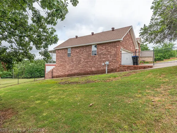 3829 Tpc Dr, Alma, AR 72921
