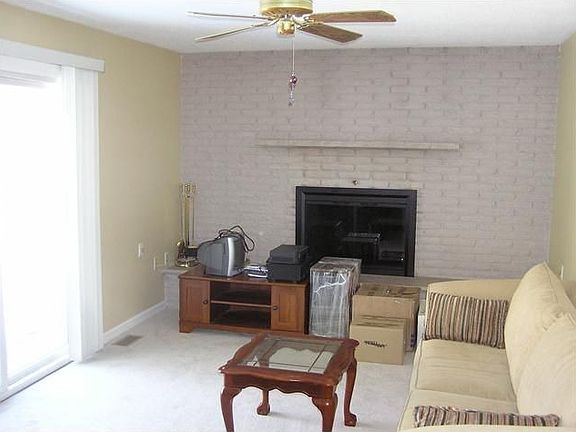 4th image of 161 Brentwood Ln