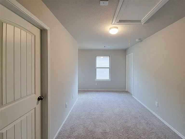 942 Amesbury Ct — Photo 20