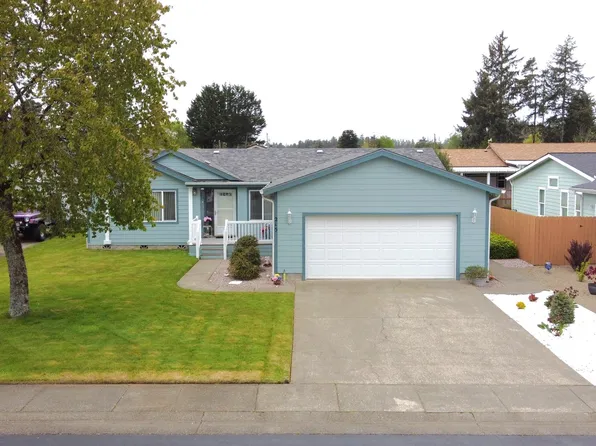 215 Lakeland Dr, Lakeside, OR 97449