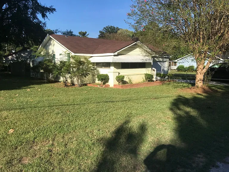 2501 Monroe St — Photo 3