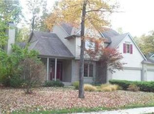 5205 Oakridge Dr, Midland, MI