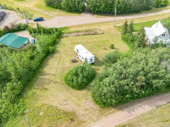 5 Shelayne Cres, White Sands, AB T0C 3B0