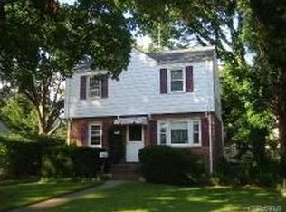 2269 3rd St, East Meadow, NY 11554