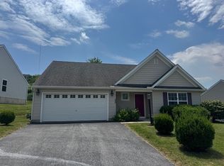 300 Azalea Dr, Windsor, PA 17366