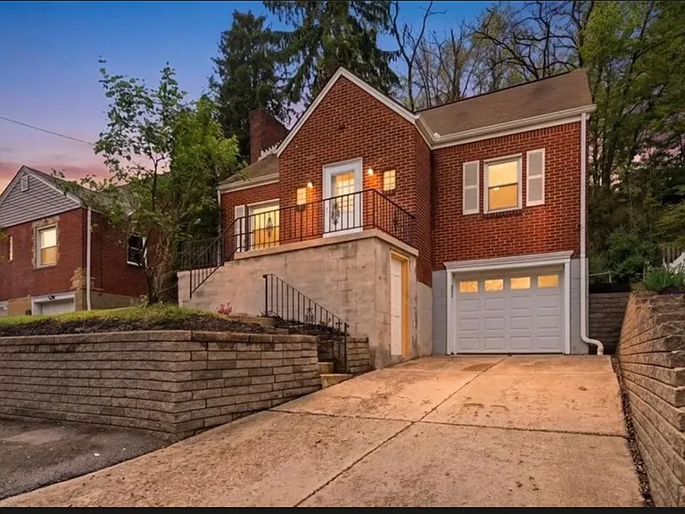 3343 Maple Dr — Photo 1