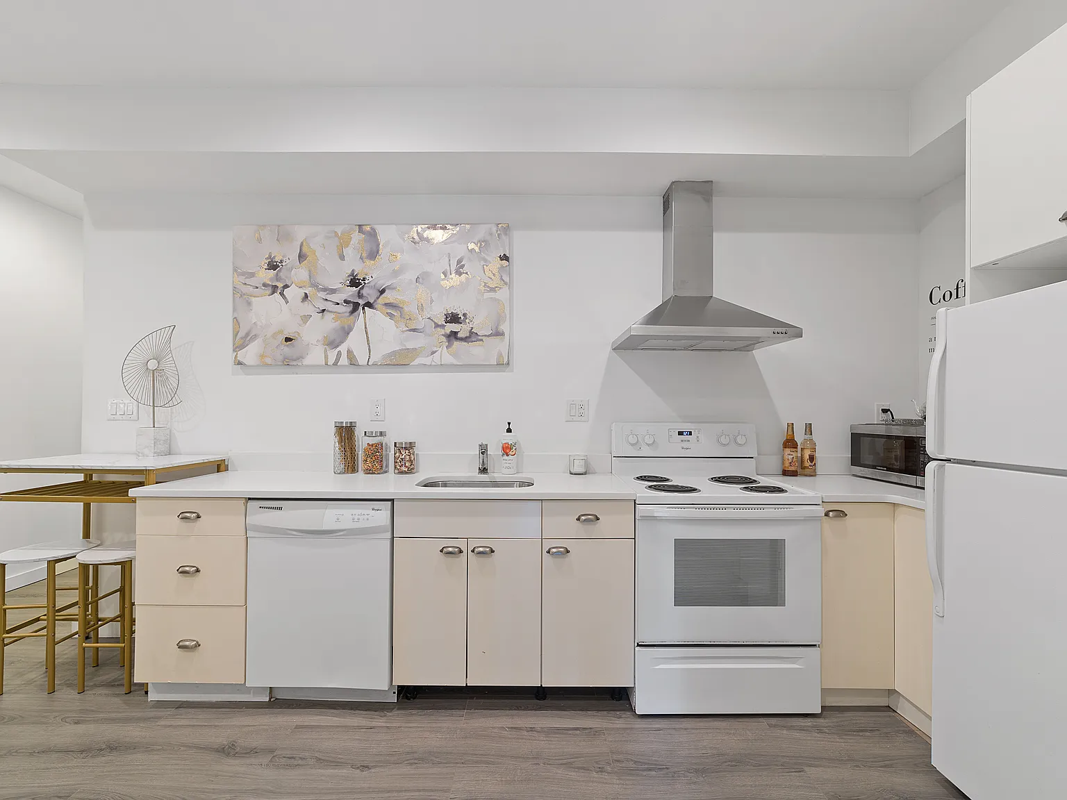 2 bed, 1000 sqft, $1,150 — Photo 4