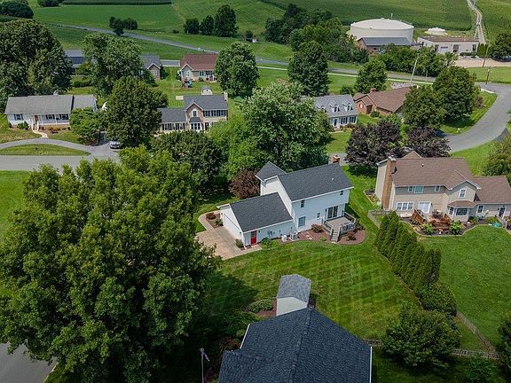 4th image of 103 Willow Dr