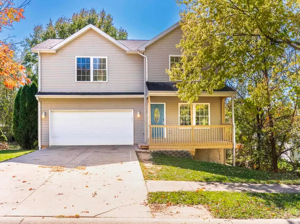 1135 W Pine Meadows Dr, Bloomington, IN 47403