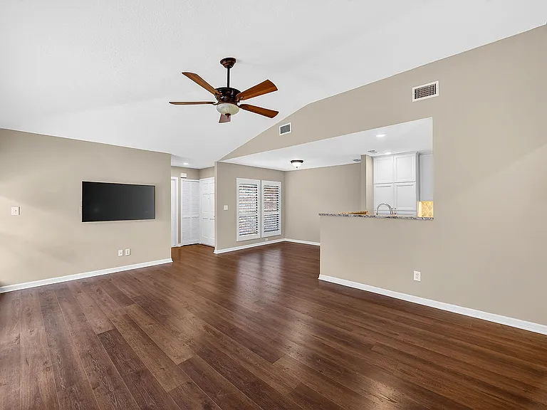 1886 Demetree Dr — Photo 7