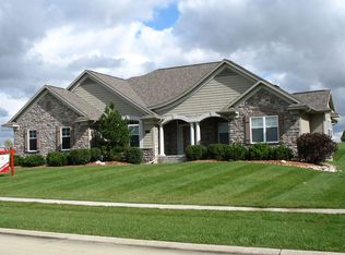 5245 Sterling Heights Dr, Marion, IA 52302