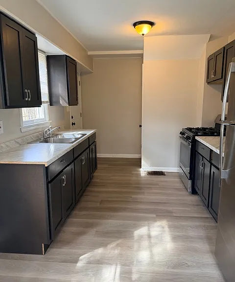 208 Barder Ave #208 — Photo 4