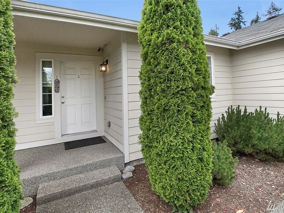 1st image of 18512 39th Ave E