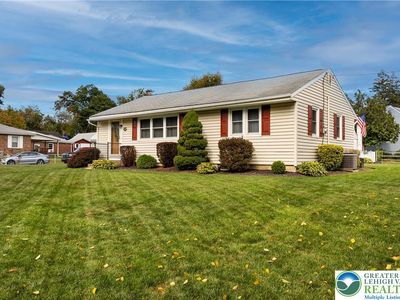 4177 Chestnut Dr, Center Valley, PA, 18034