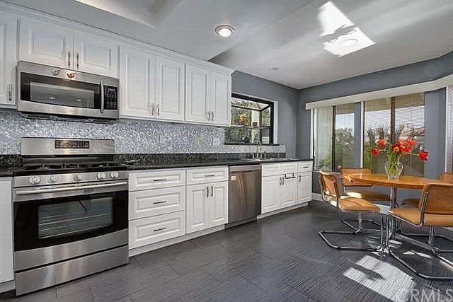1st image of 18952 Jane Cir