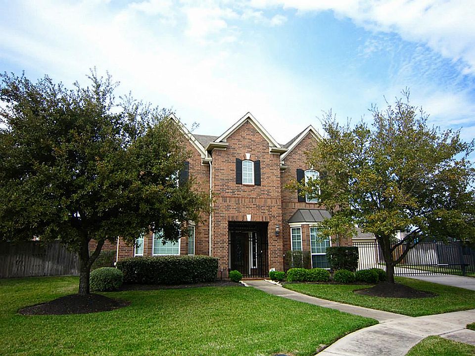1st image of 26606 Wildwood Ct