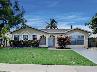 9064 SW 1st St, Boca Raton, FL 33428