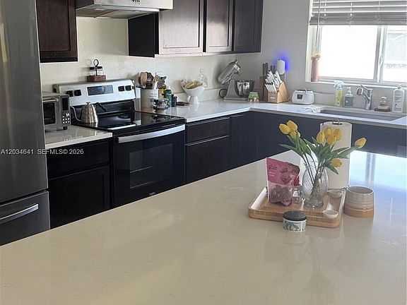 4th image of 1459 Geranium Dr