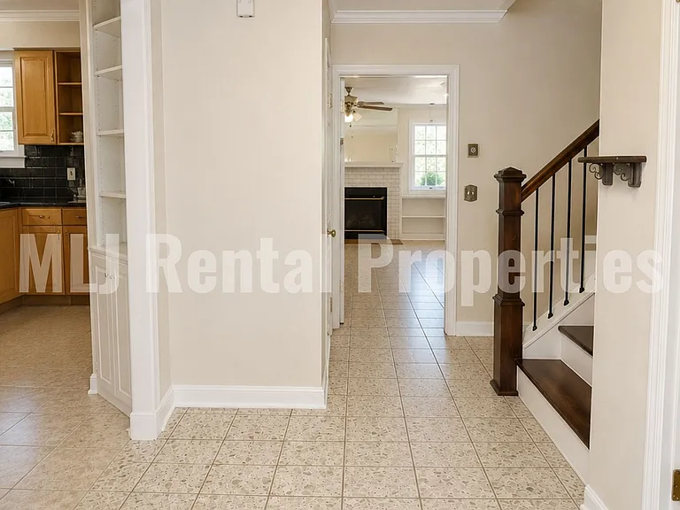 5881 S Irvington Ave — Photo 3
