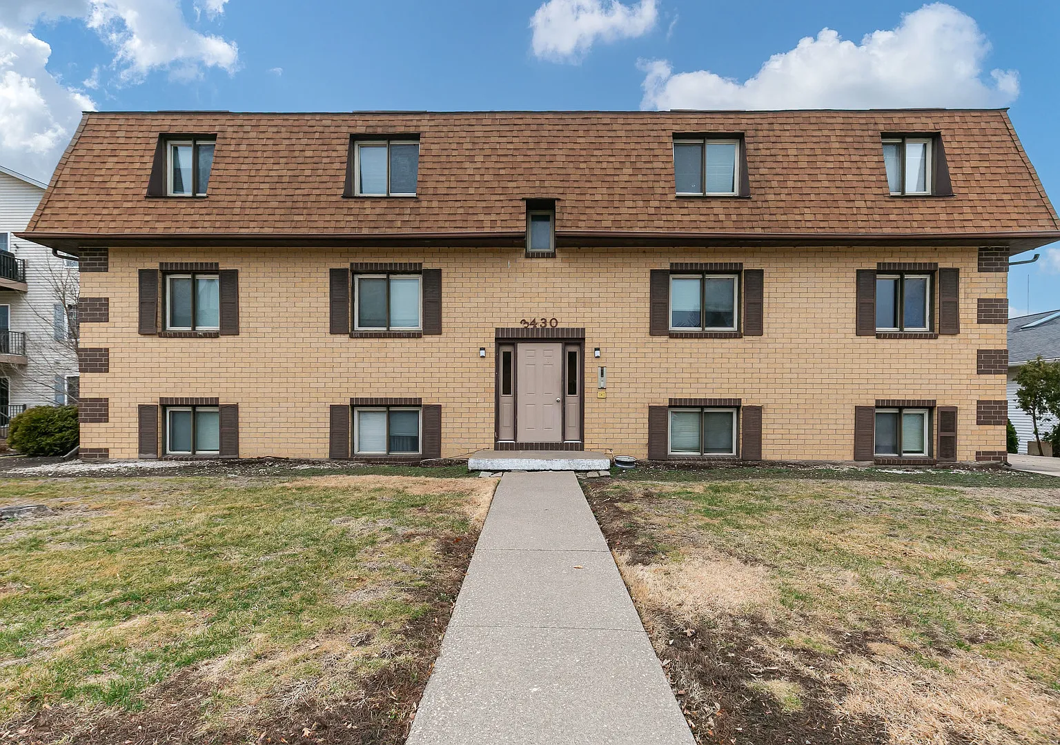 2 bed, 750 sqft, $1,100 — Photo 1