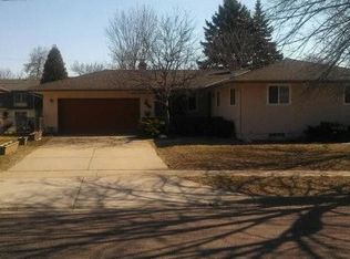 2218 Falcon Ave, Saint Paul, MN 55119