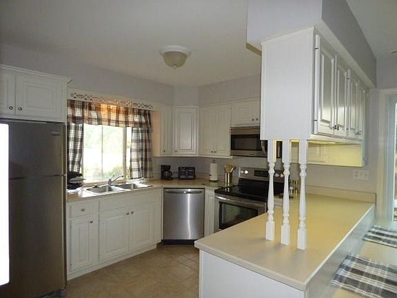 Kitchen open to family room