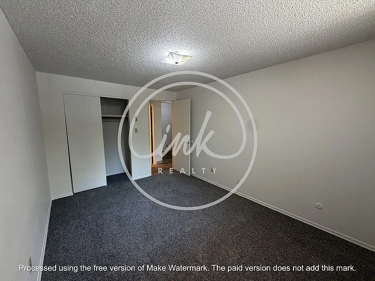 604 W King St — Photo 6
