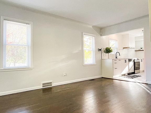 4th image of 20308 Kenosha St