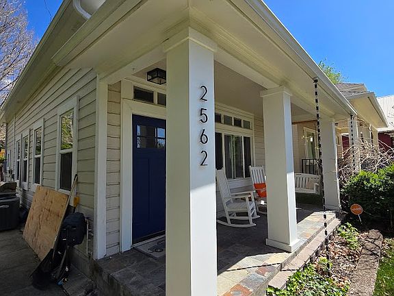 4th image of 2562 Quincy Ave